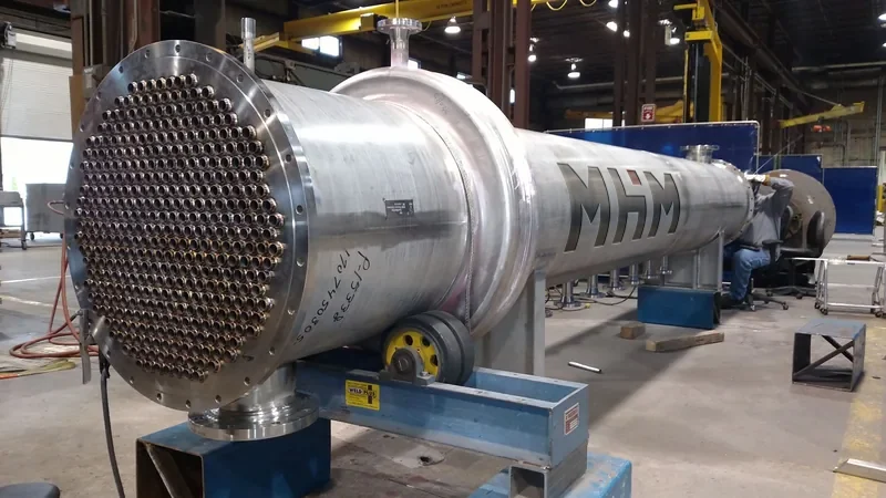Shell and tube heat exchanger for industrial process cooling